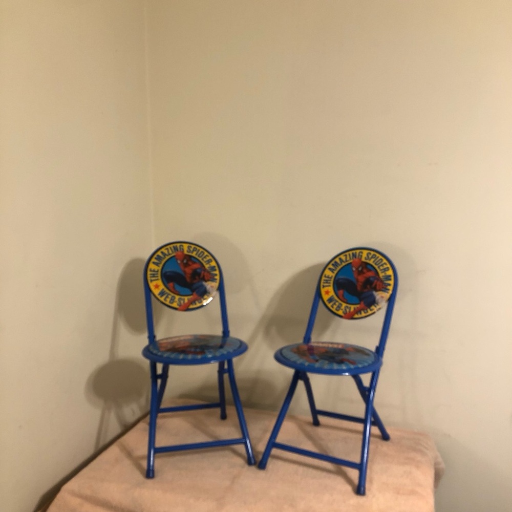 2007 Marvel Spider-Man Idea Nuova Kids Locking Folding Chairs